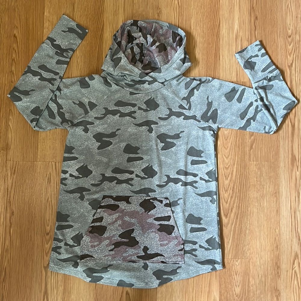 LulaRoe Camo Size Medium Hoodie